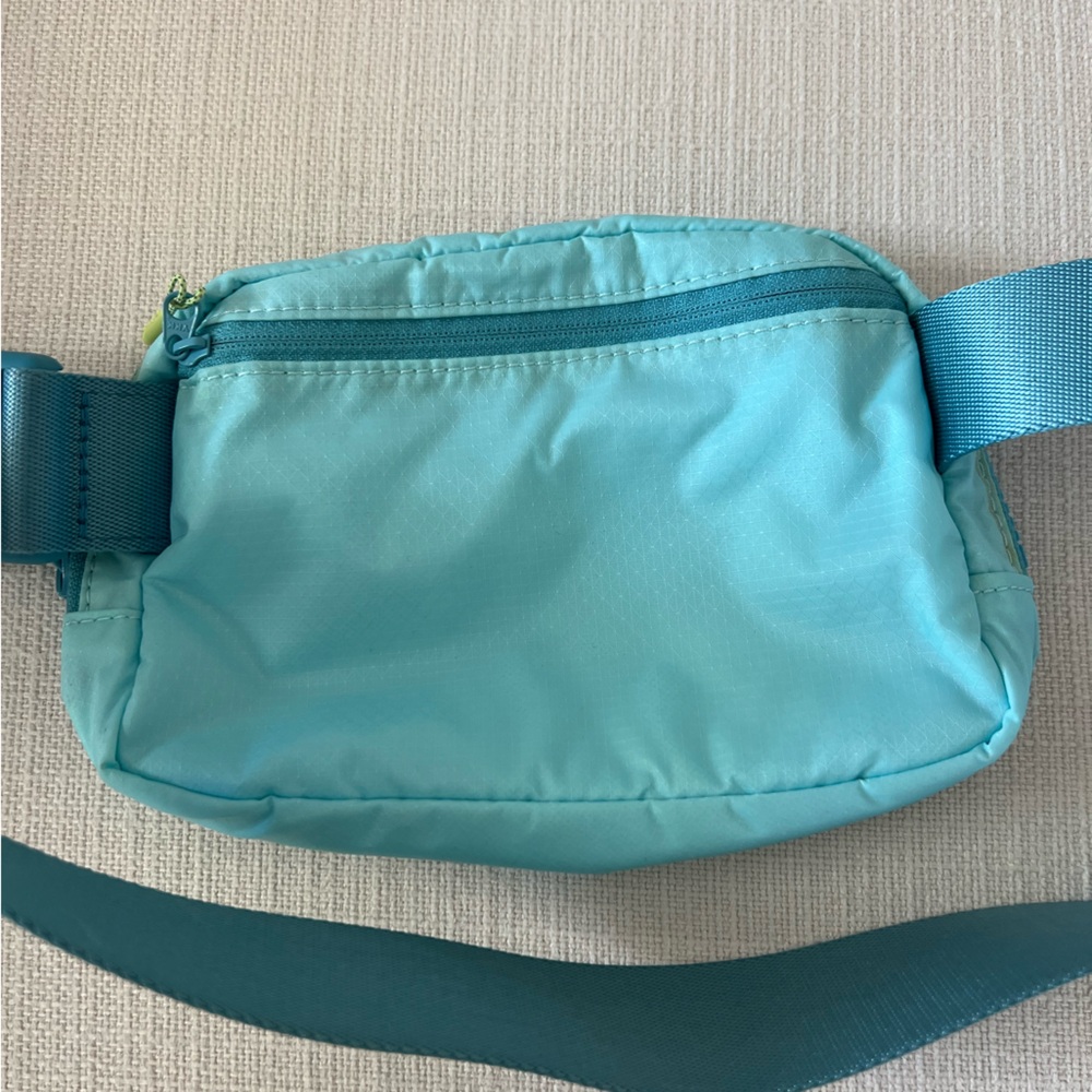Lululemon Belt Bag - Picture 3 of 4